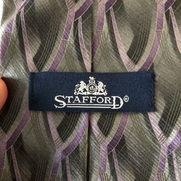 💜 Men’s Purple/Silver Tie Pre-tied Stafford - Picture 2 of 3